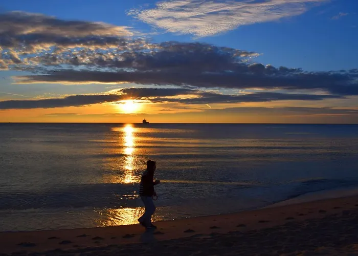 Jazz & Wine Apartment & Next To Sea Garden & Parking & Hbo & Netflix & 2 Bathrooms * Varna