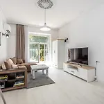 Jazz & Wine Apartment & Next To Sea Garden & Parking & Hbo & Netflix & 2 Bathrooms Apartament *