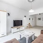 Apartament Jazz & Wine Apartment & Next To Sea Garden & Parking & Hbo & Netflix & 2 Bathrooms *