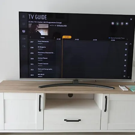 Jazz & Wine & Next To Sea Garden & Parking & Hbo & Netflix & 2 Bathrooms Apartment