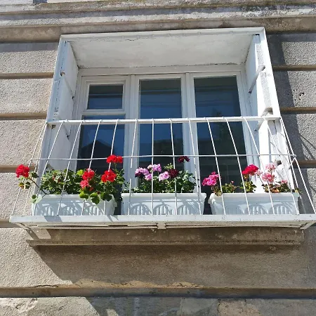 Jazz & Wine Apartment & Next To Sea Garden & Parking & Hbo & Netflix & 2 Bathrooms Διαμέρισμα *