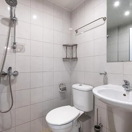 Apartment Jazz & Wine & Next To Sea Garden & Parking & Hbo & Netflix & 2 Bathrooms