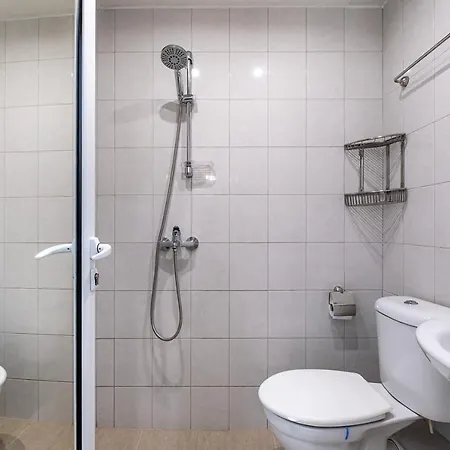Apartment Jazz & Wine & Next To Sea Garden & Parking & Hbo & Netflix & 2 Bathrooms Varna