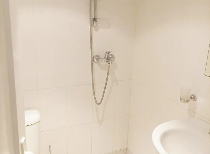 Jazz & Wine Apartment & Next To Sea Garden & Parking & Hbo & Netflix & 2 Bathrooms Διαμέρισμα *