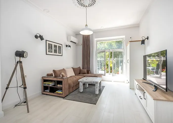 Jazz & Wine Apartment & Next To Sea Garden & Parking & Hbo & Netflix & 2 Bathrooms Διαμέρισμα *