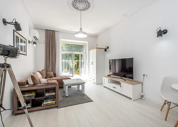 Jazz & Wine Apartment & Next To Sea Garden & Parking & Hbo & Netflix & 2 Bathrooms Διαμέρισμα *
