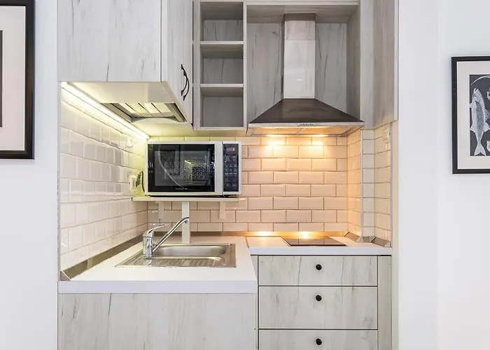 Jazz & Wine Apartment & Next To Sea Garden & Parking & Hbo & Netflix & 2 Bathrooms Διαμέρισμα *