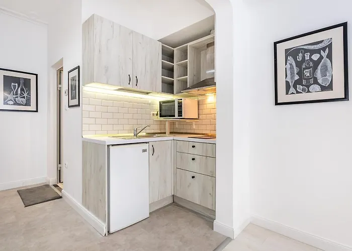 Jazz & Wine Apartment & Next To Sea Garden & Parking & Hbo & Netflix & 2 Bathrooms Βάρνα